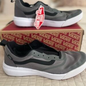 VANS - Ultrarange Rapidweld Sneaker - NWT - Size 11